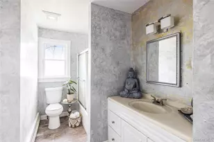 8 Westerly Ct, Hampton Bays, NY 11946 - Photo 15