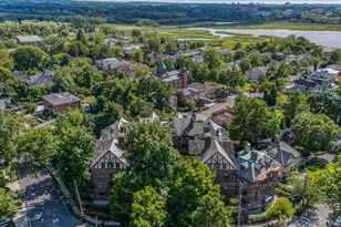 38-30 Douglaston Pkwy, Douglaston, NY 11363 - Photo 19