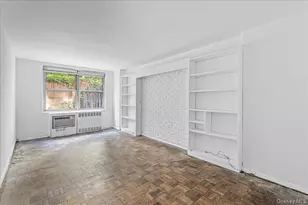 310 E 70th St, New York, NY 10021 - Photo 15