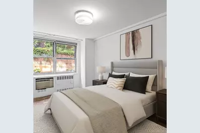 310 E 70th Street #1M, New York, NY 10021 - Photo 11