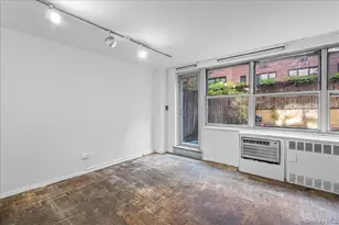 310 E 70th St, New York, NY 10021 - Photo 7