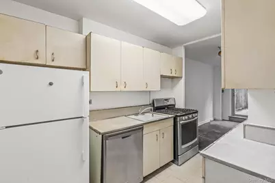 310 E 70th Street #1M, New York, NY 10021 - Photo 9