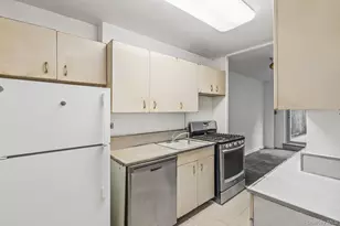 310 E 70th St, New York, NY 10021 - Photo 9