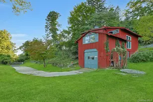 8 Ayers Rd, Tomkins Cove, NY 10986 - Photo 31