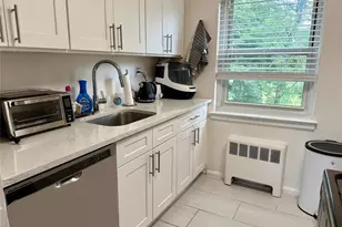 560 Tuckahoe Rd, Yonkers, NY 10710 - Photo 5