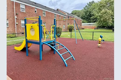 560 Tuckahoe Road #1B, Yonkers, NY 10710 - Photo 13