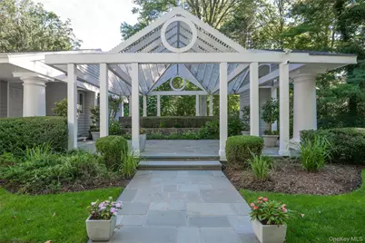 48 Morgan Drive, Old Westbury, NY 11568 - Photo 5