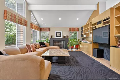 48 Morgan Drive, Old Westbury, NY 11568 - Photo 13