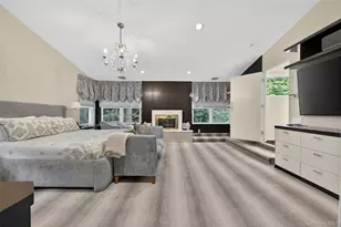 48 Morgan Dr, Old Westbury, NY 11568 - Photo 25