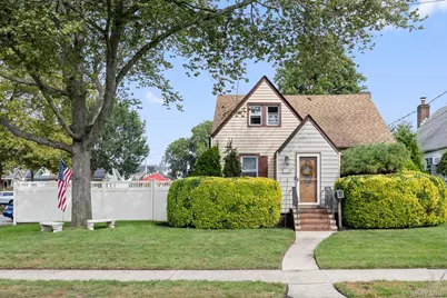 1134 Rosegold Street, Franklin Square, NY 11010 - Photo 3