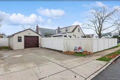 1134 Rosegold Street, Franklin Square, NY 11010 - Photo 7