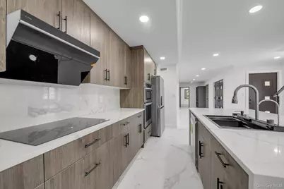 16515 Cross Island Parkway, Whitestone, NY 11357 - Photo 11