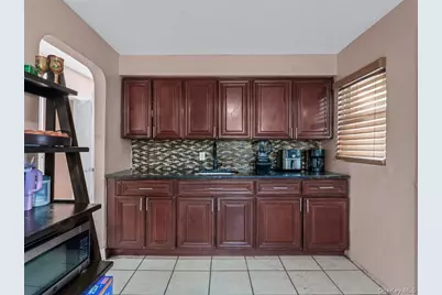 24016 128th Road, Rosedale, NY 11422 - Photo 7