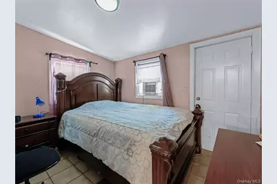 24016 128th Road, Rosedale, NY 11422 - Photo 13