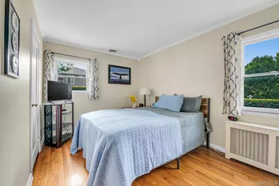 91 7th Street, Hicksville, NY 11801 - Photo 9