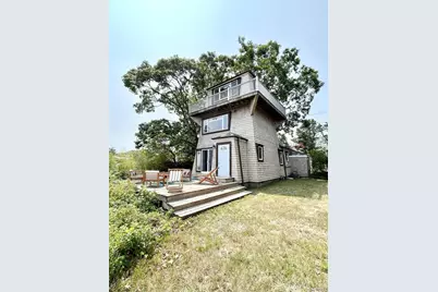 55 W End Avenue, East Quogue, NY 11942 - Photo 1