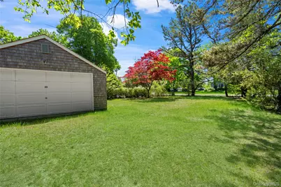 55 W End Avenue, East Quogue, NY 11942 - Photo 33