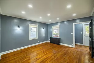 1035 Wool Ave, Franklin Square, NY 11010 - Photo 5