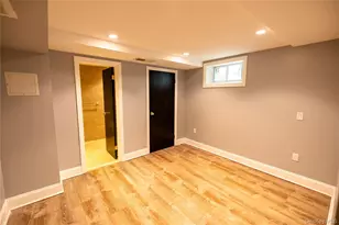 1035 Wool Ave, Franklin Square, NY 11010 - Photo 15