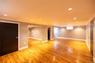 1035 Wool Ave, Franklin Square, NY 11010 - Photo 13