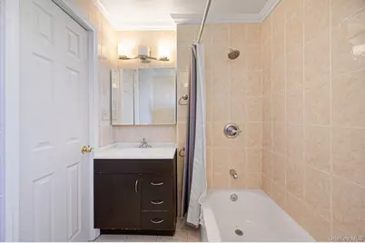 236 Jackson Avenue, Mineola, NY 11501 - Photo 13