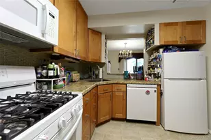 180 Treetop Cir, Nanuet, NY 10954 - Photo 13