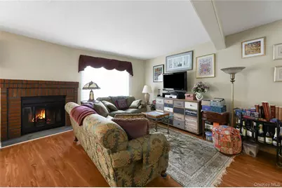 180 Treetop Circle, Nanuet, NY 10954 - Photo 7