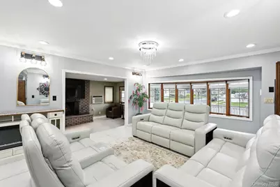 3532 Waverly Avenue, Seaford, NY 11783 - Photo 5