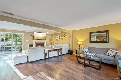 8 Beaumont Lane, Lake Grove, NY 11755 - Photo 9