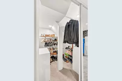 104 Broadway, Malverne, NY 11565 - Photo 17