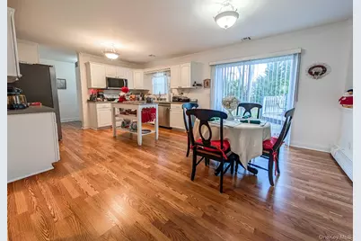 30 Howard Drive, Coram, NY 11727 - Photo 9