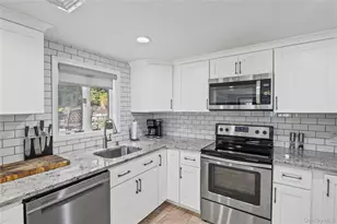 6 Edgewood Ave, Port Jefferson, NY 11777 - Photo 15