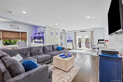 6 Edgewood Avenue, Port Jefferson, NY 11777 - Photo 9