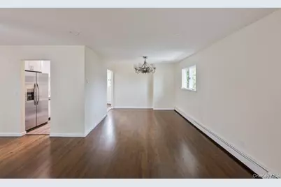 22 Brian Drive, East Islip, NY 11730 - Photo 11