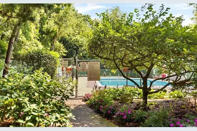 12 Hampton Way, Woodbury, NY 11797 - Photo 23