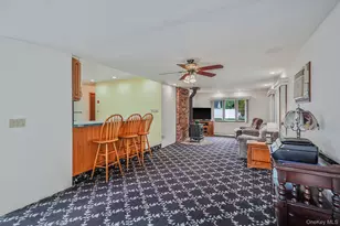 14 Garden Ct, Bay Shore, NY 11706 - Photo 13