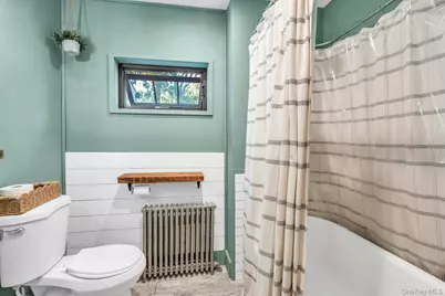 172 Lincoln Avenue, Sayville, NY 11782 - Photo 13