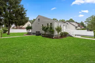 549 Emerson Ave, Baldwin, NY 11510 - Photo 31