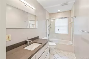 154 Hidden Ridge Dr, Syosset, NY 11791 - Photo 19