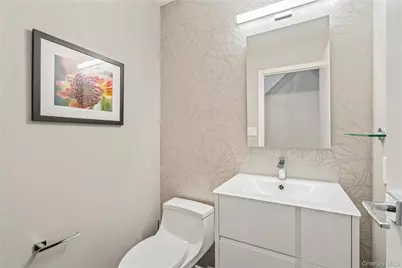 154 Hidden Ridge Drive, Syosset, NY 11791 - Photo 13