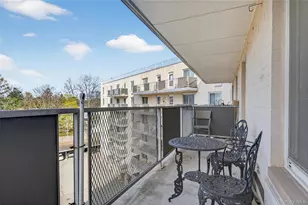 135 Post Ave, Westbury, NY 11590 - Photo 23