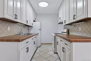 135 Post Ave, Westbury, NY 11590 - Photo 17