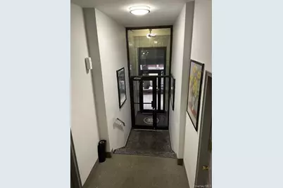 413 E 82 Street #3A, New York, NY 10028 - Photo 3