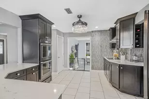 11 Susan Ct, Deer Park, NY 11729 - Photo 9