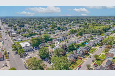 203 N Manhattan Avenue, Massapequa, NY 11758 - Photo 11