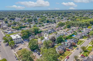 203 N Manhattan Ave, Massapequa, NY 11758 - Photo 11