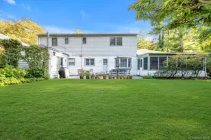 36 Somerset Dr S, Great Neck, NY 11020 - Photo 27