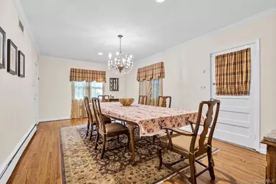 36 Somerset Drive S, Great Neck, NY 11020 - Photo 9