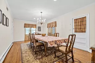 36 Somerset Dr S, Great Neck, NY 11020 - Photo 9