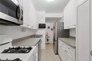 69-10 108th St, Forest Hills, NY 11375 - Photo 5